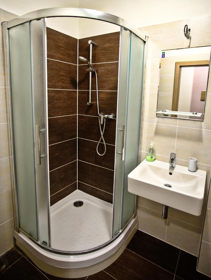 Apartman Na Kraji Lesa Vsemina Exterior photo